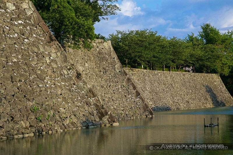 八代城の石垣風景
