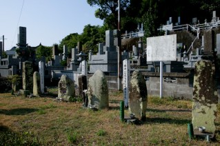 本渡城・部将の墓