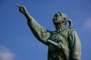 本渡城・天草四郎銅像