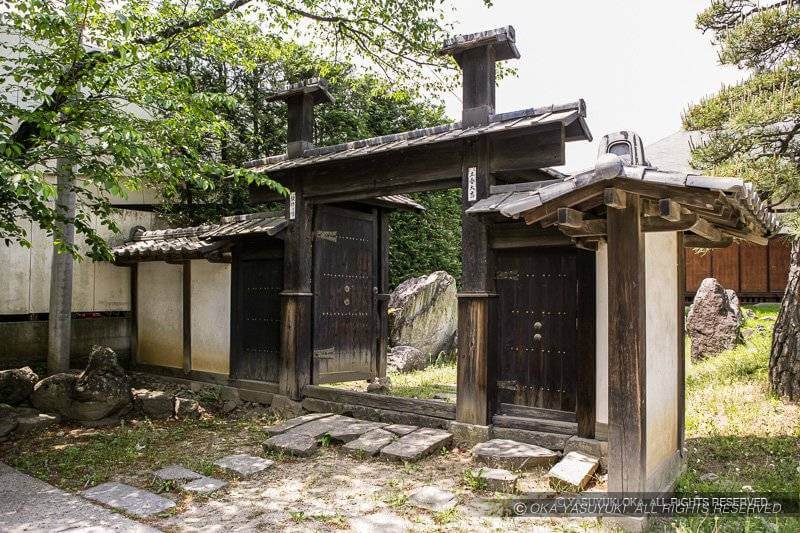 甲府城の移築城門