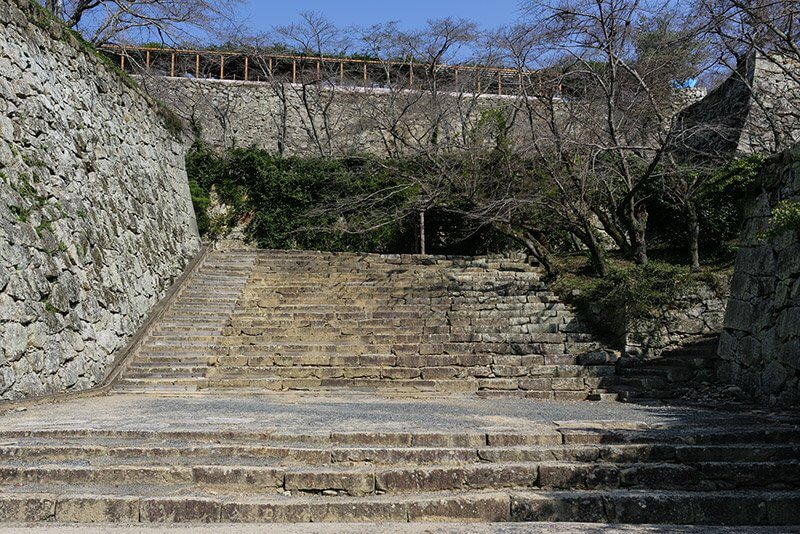 津山城表中門跡