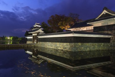 松本城の黒門ライトアップ