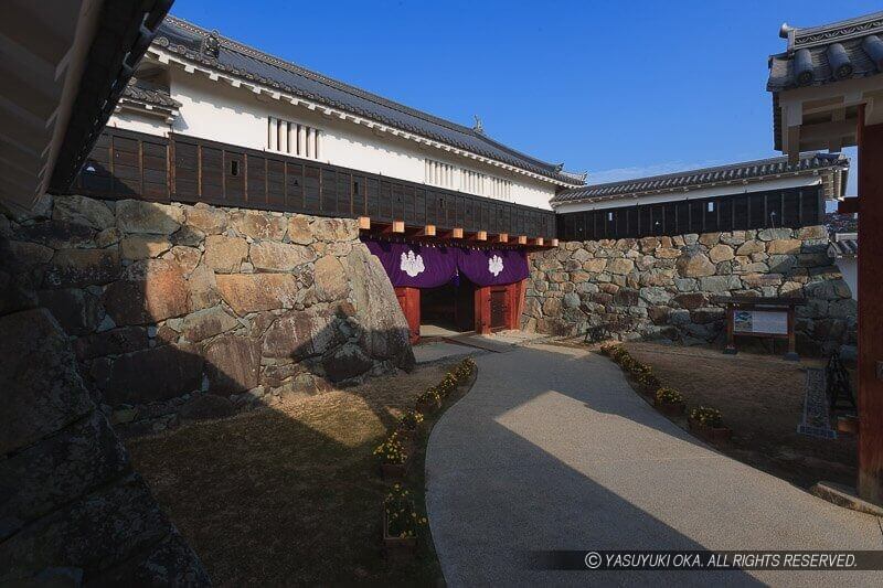 松本城の太鼓門