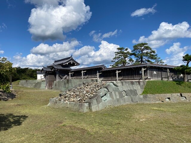 松前城搦手門城内側（本荘良智）