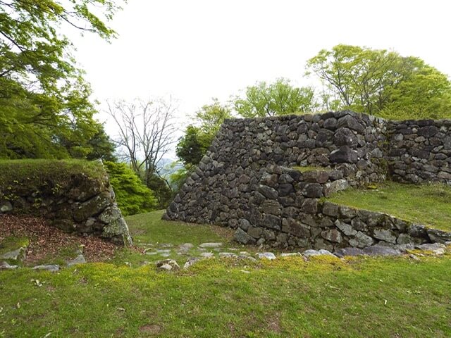 高取城本丸下郭の搦手（本荘良智）