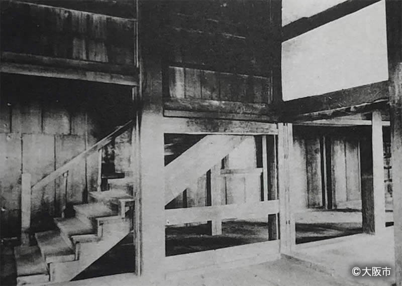 明治期に旧陸軍設置の千貫櫓階段