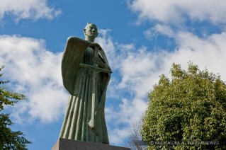 高槻城・高山右近銅像