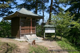 春日山城・毘沙門堂