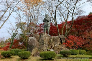 月山富田城・山中鹿之助幸盛銅像