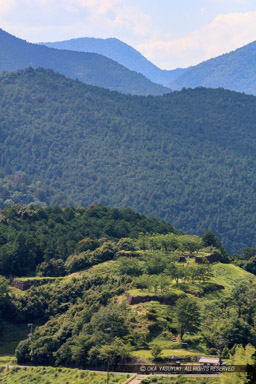 赤木城遠景｜高解像度画像サイズ：5792 x 8688 pixels｜写真番号：5DSA9173｜撮影：Canon EOS 5DS