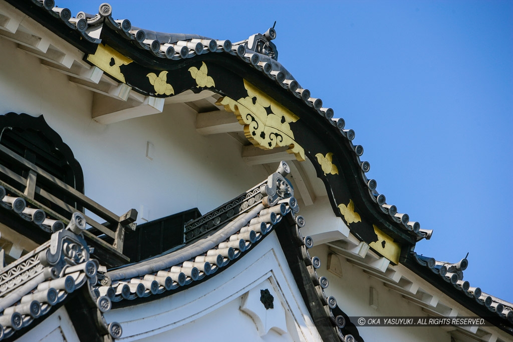 彦根城天守の千鳥破風・唐破風