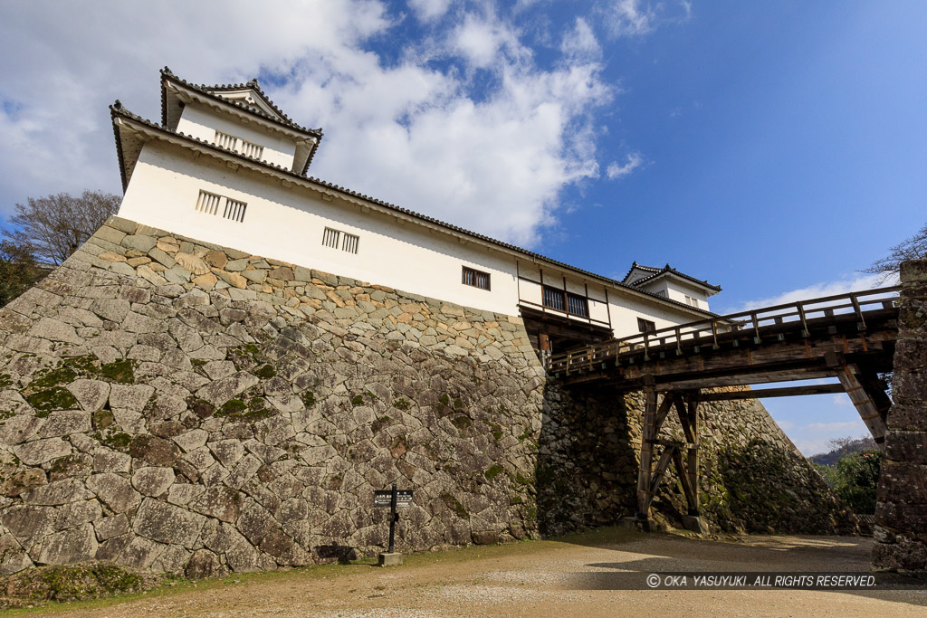 彦根城天秤櫓と廊下橋・西から