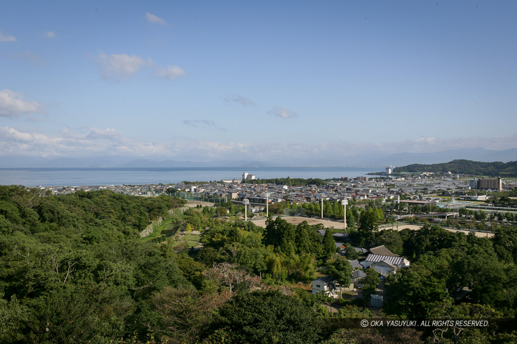 彦根城月見櫓跡から琵琶湖を望む