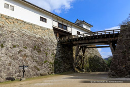 彦根城天秤櫓と廊下橋・西から｜高解像度画像サイズ：6720 x 4480 pixels｜写真番号：5D4A5414｜撮影：Canon EOS 5D Mark IV