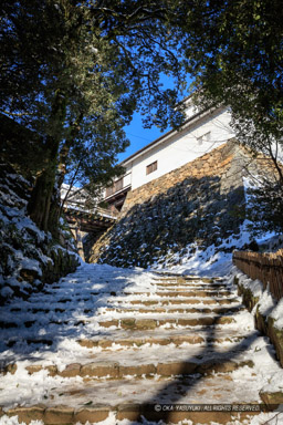 彦根城登城坂｜高解像度画像サイズ：5792 x 8688 pixels｜写真番号：5DSA3653｜撮影：Canon EOS 5DS