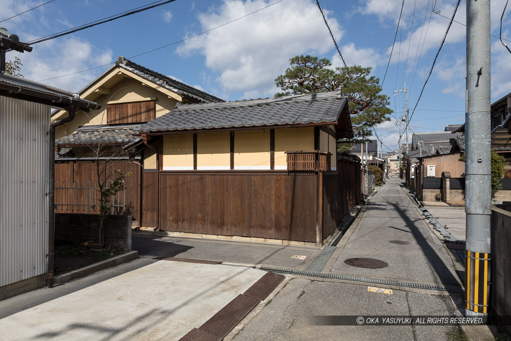 足軽組辻番所（旧磯島家住宅）・全景