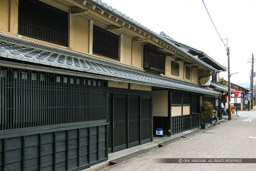 魚屋町商家｜高解像度画像サイズ：5616 x 3744 pixels｜写真番号：1P3J3051｜撮影：Canon EOS-1Ds Mark III