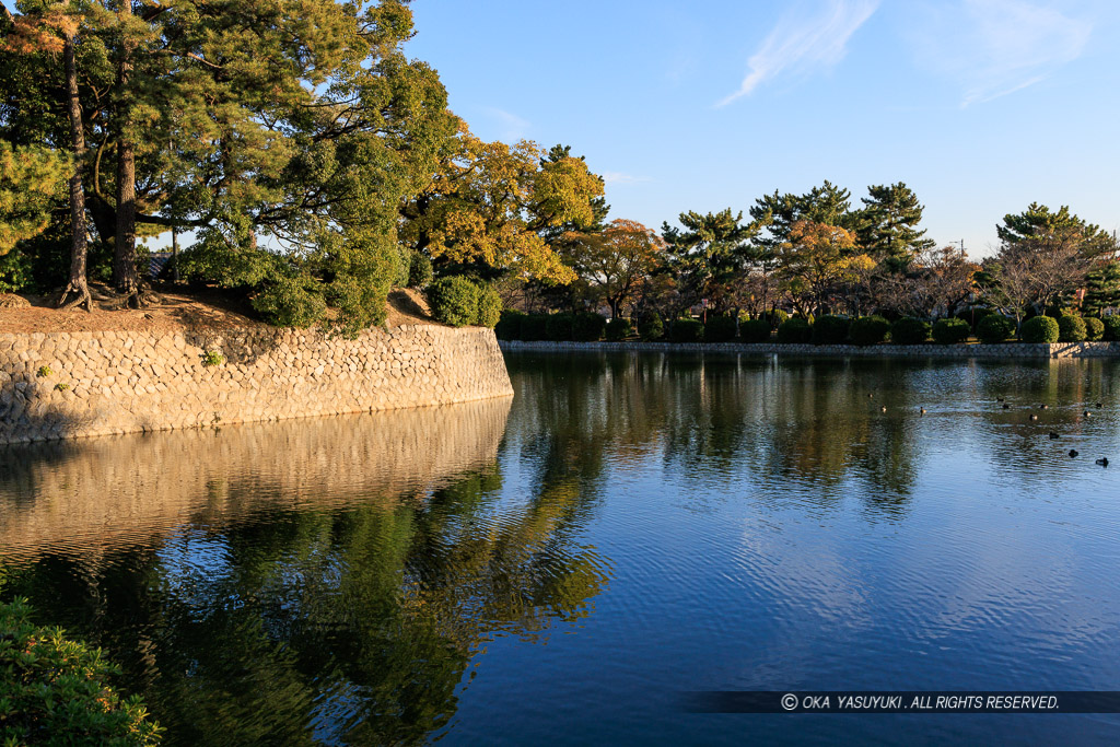 桑名城の神戸櫓跡と水堀