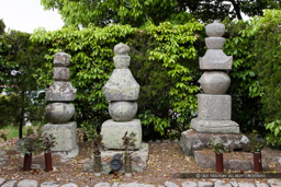 姫路城主池田利隆・伊木忠繁と母の供養塔・正入寺|高解像度画像サイズ:5274 x 3516 pixels|写真番号:1P3J6443|撮影:Canon EOS-1Ds Mark III