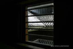 屋根修理用の出入口｜高解像度画像サイズ：3072 x 2048 pixels｜写真番号：196-9612_IMG｜撮影：Canon EOS D60