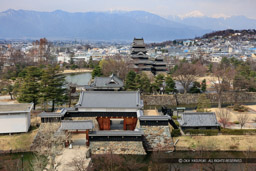 太鼓門と天守｜高解像度画像サイズ：8529 x 5686 pixels｜写真番号：5DSA5089｜撮影：Canon EOS 5DS